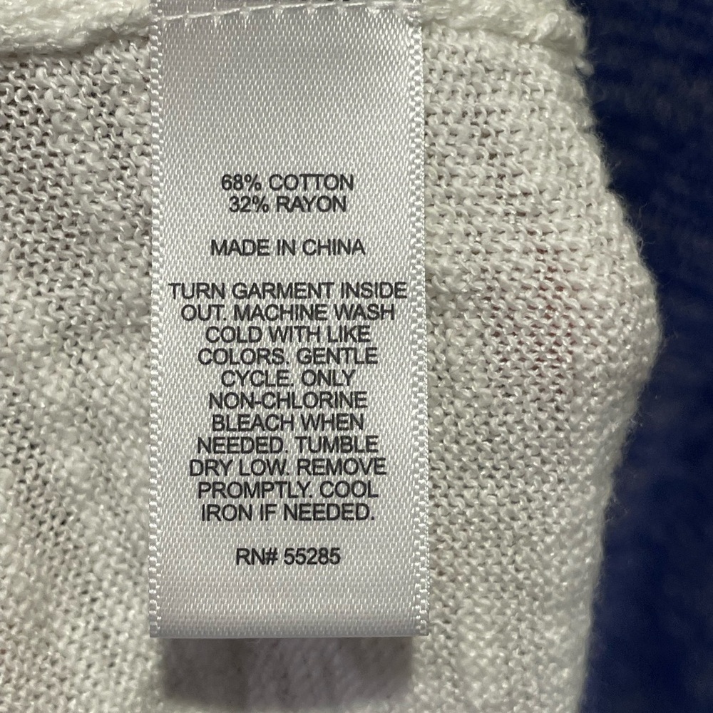 Express Blue and White V-Neck Sweater Size L - Picture 5 of 7